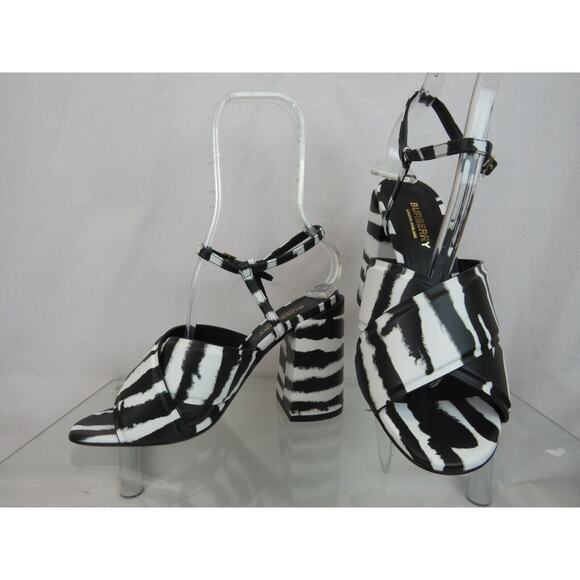 NIB BURBERRY CASTLEBAR BLACK WHITE LEATHER BUCKLE STRAP SANDAL PUMPS 40 ITALY - Picture 9 of 12